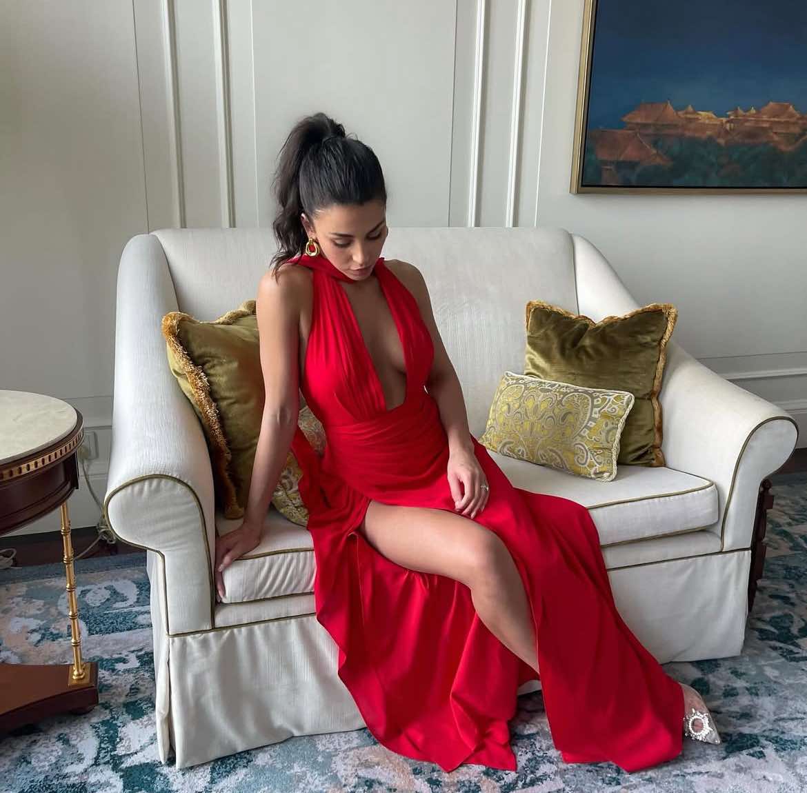 ANTONIA - Red